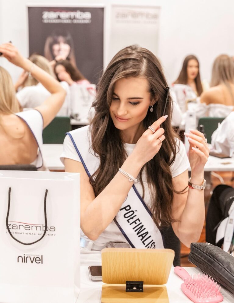 Stylizacja włosów? Zaczynamy od podstaw – profesjonalnie! 💇‍♀️✨